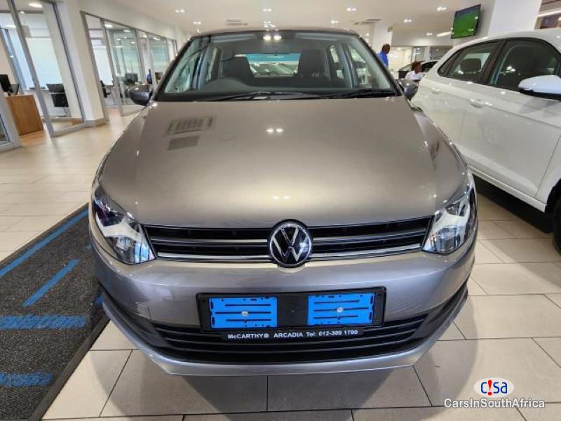 Volkswagen Polo Manual 2019 - image 3