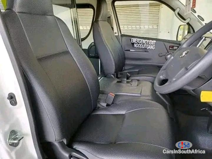 Toyota Quantum Bank Repossessed Vehicle 2.5D-4D Sesfikile 16-seater Manual 2019 in South Africa - image