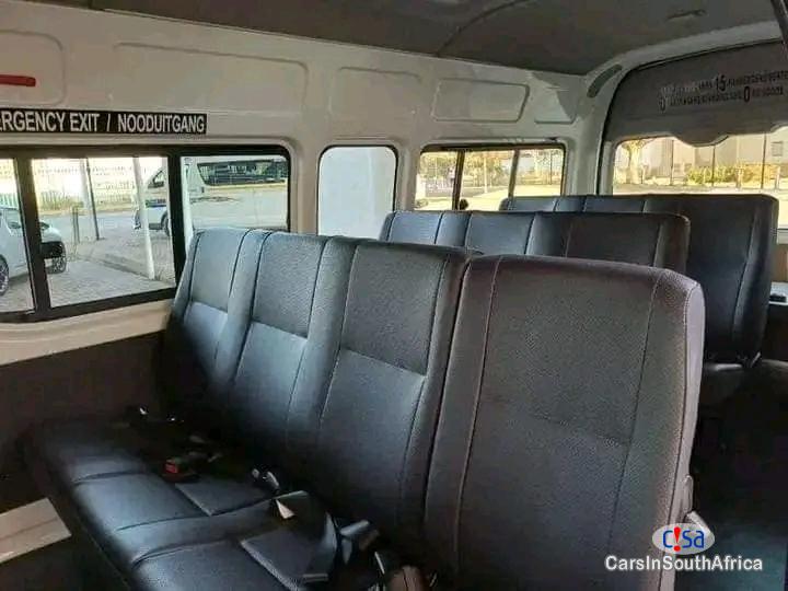 Toyota Quantum Bank Repossessed Vehicle 2.5D-4D Sesfikile 16-seater Manual 2019 - image 9