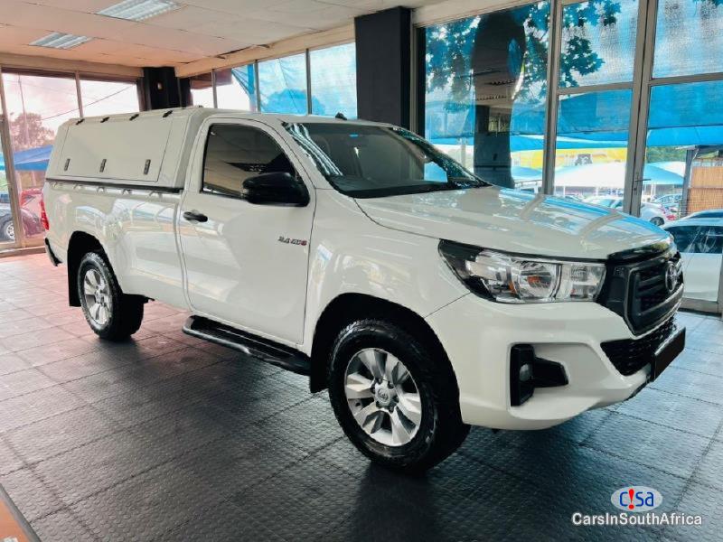 Pictures of Toyota Hilux 2.4GD-6 SRX Manual 2019