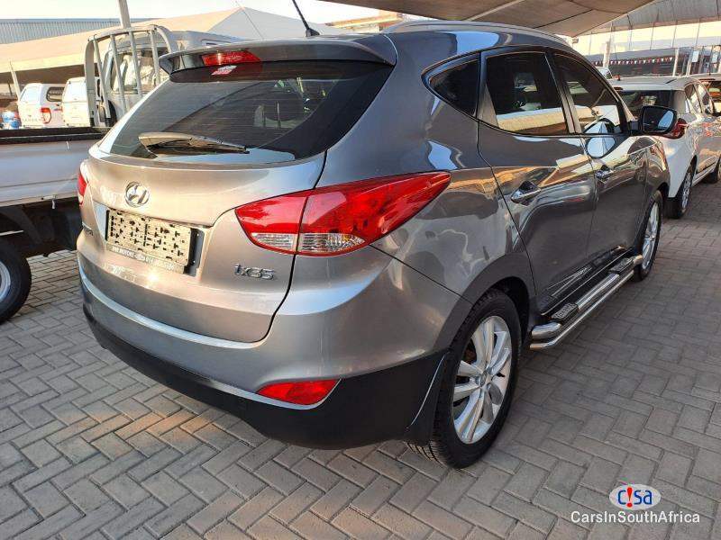 Hyundai ix35 2.0 Automatic 2015 - image 2
