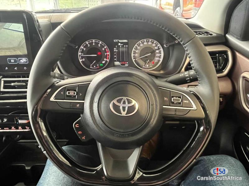 Toyota Starlet 1.5 Cross Manual 2025 - image 10