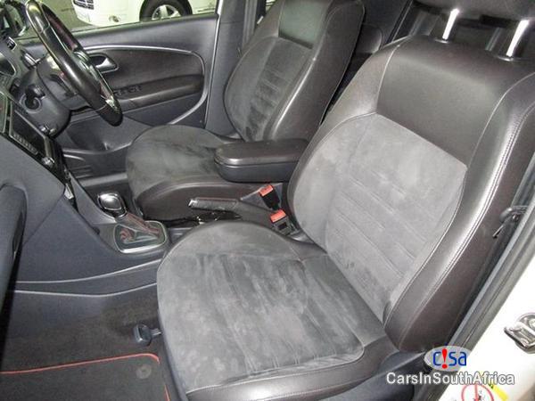 Volkswagen Polo Automatic 2015 - image 10