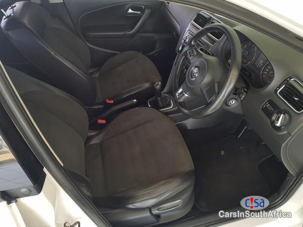 Volkswagen Polo Manual 2011 - image 12