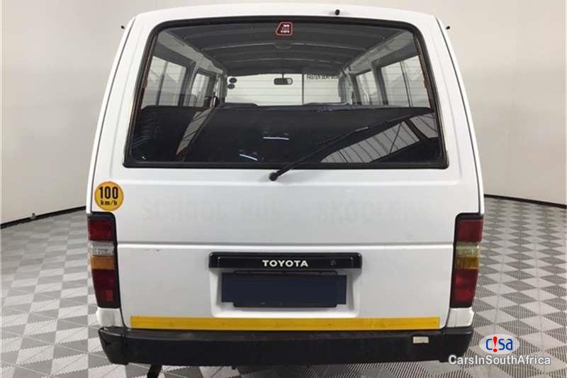 Toyota HiAce 2.2 Manual 2007 - image 4