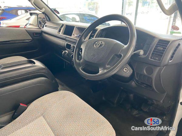 Toyota Quantum GL 2.7 Manual 10 Seats Manual 2015 - image 5