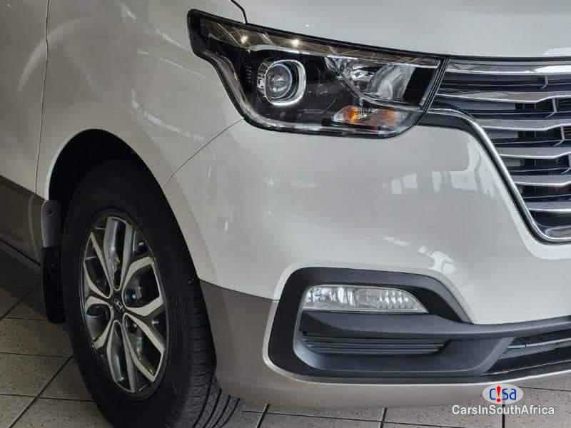 Hyundai H-1 2.5 CRDi Manual 2019 - image 5