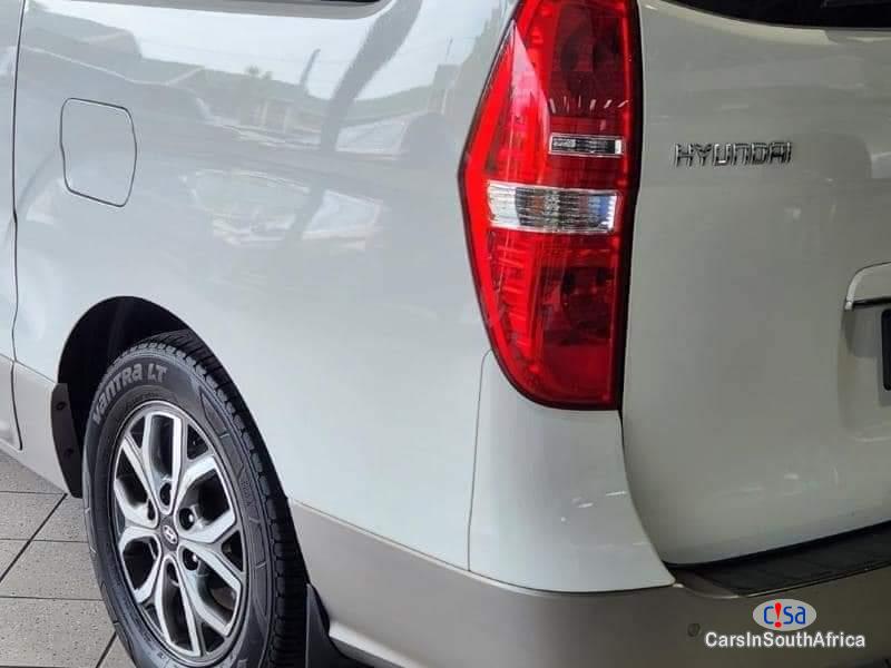 Hyundai H-1 2.5 CRDi Manual 2019 - image 6