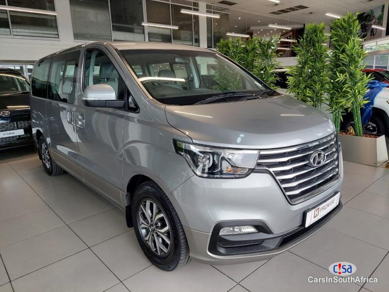 Pictures of Hyundai H-1 Automatic 2020