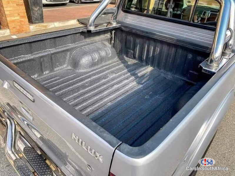 Toyota Hilux 3.0D-4D Legend 45 Manual 2015 in South Africa