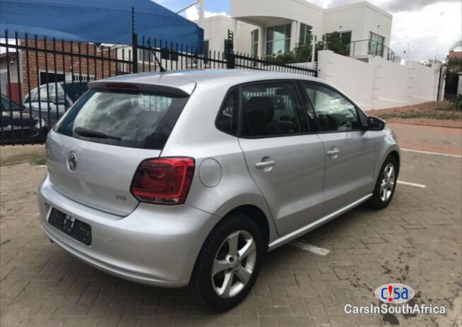 Volkswagen Polo Manual 2016 - image 4