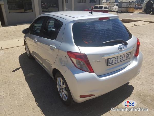 Toyota Yaris Manual 2015
