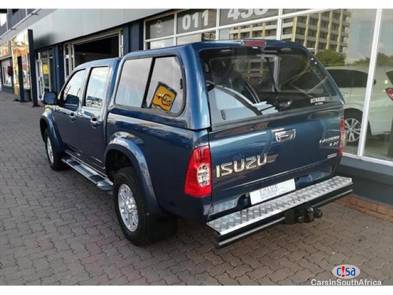 Isuzu KB300 Manual 2010 - image 3