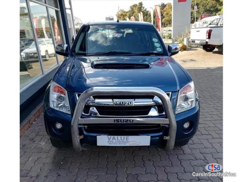 Isuzu KB300 Manual 2010 - image 4