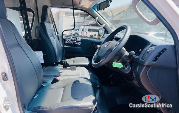 Toyota Quantum 2.5D-4D Sesfikile Bank Repossessed Manual 2021 - image 3