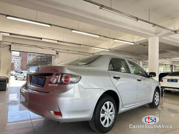 Toyota Corolla Quest 1.6 Manual 2015 - image 2