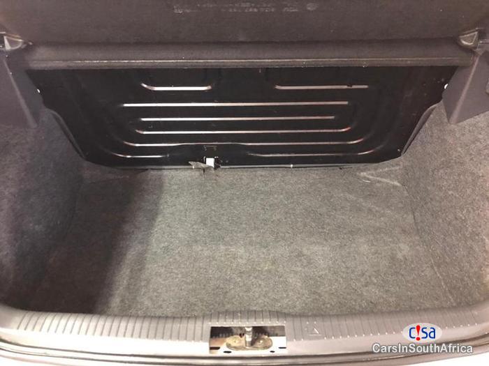 Volkswagen Polo Manual 2015 - image 3