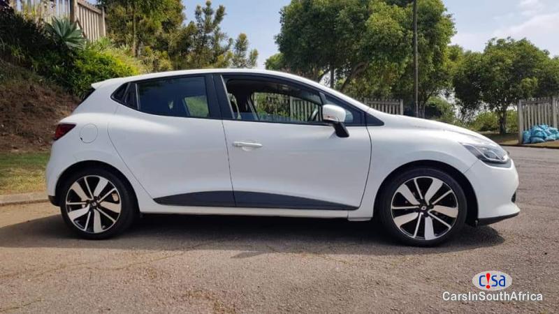 Renault Clio Manual 2016 in Gauteng