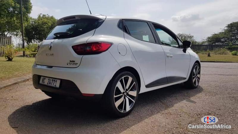 Renault Clio Manual 2016 in South Africa