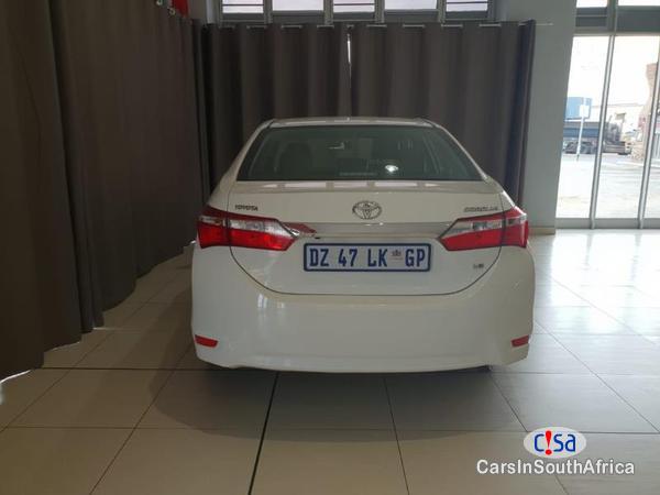 Toyota Corolla Manual 2016 - image 3