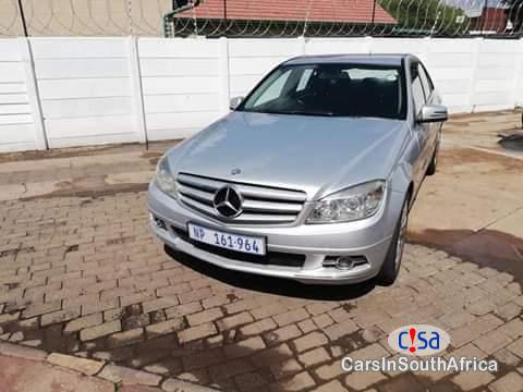 Mercedes Benz C-Class Automatic 2011 - image 3