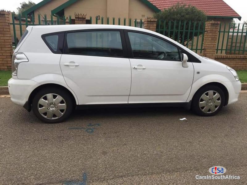 Toyota Verso Manual 2009 - image 4