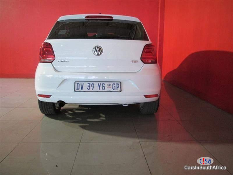 Volkswagen Polo Manual 2015 - image 3