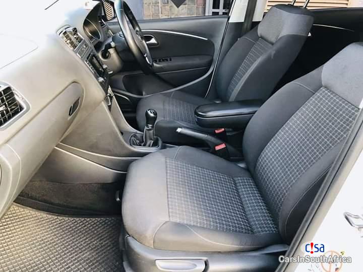 Volkswagen Polo 1200 Manual 2015 - image 4