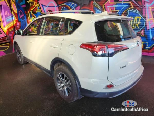 Toyota RAV-4 2.0 Manual 2017 - image 4
