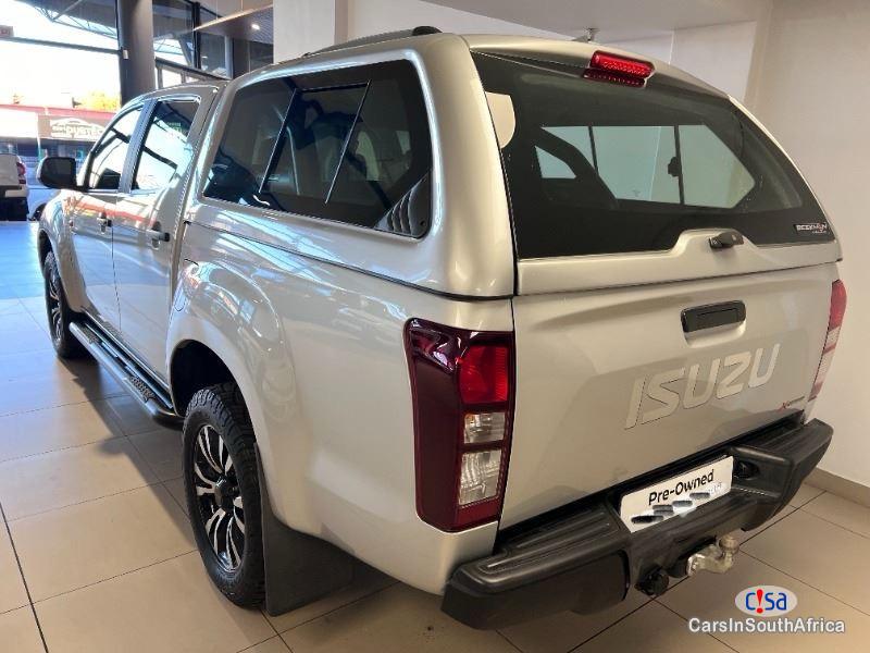 Isuzu D-Max 2.5TD { 0817687830 } Manual 2020 - image 4