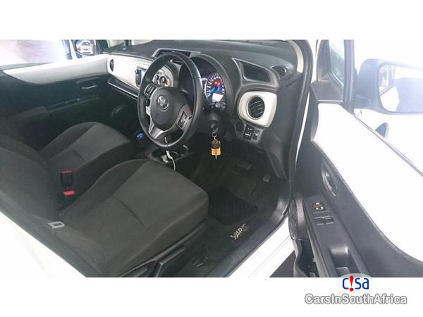Toyota Yaris Automatic 2014 - image 4