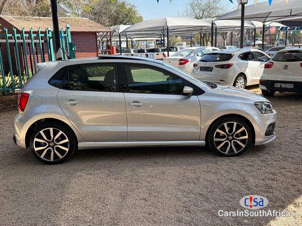 Volkswagen Polo GP 1.0 TSi R-Line Automatic 2017 - image 2