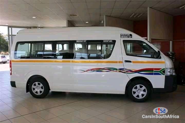 Toyota Quantum 2.5 Manual 2018 - image 2