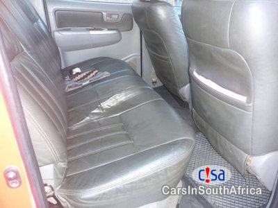 Toyota Hilux 3.0 D4DRaider Manual 2013 - image 9