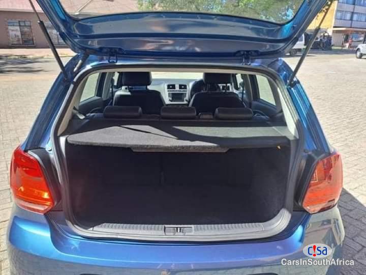Volkswagen Polo 1.2TSl Automatic 2016 - image 4