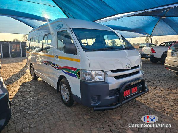 Pictures of Toyota Quantum 2.5 D-4D Sesfikile 16-Seat Manual 2020