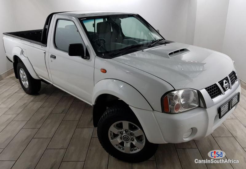 Pictures of Nissan Hardbody 2.7 Manual 2014
