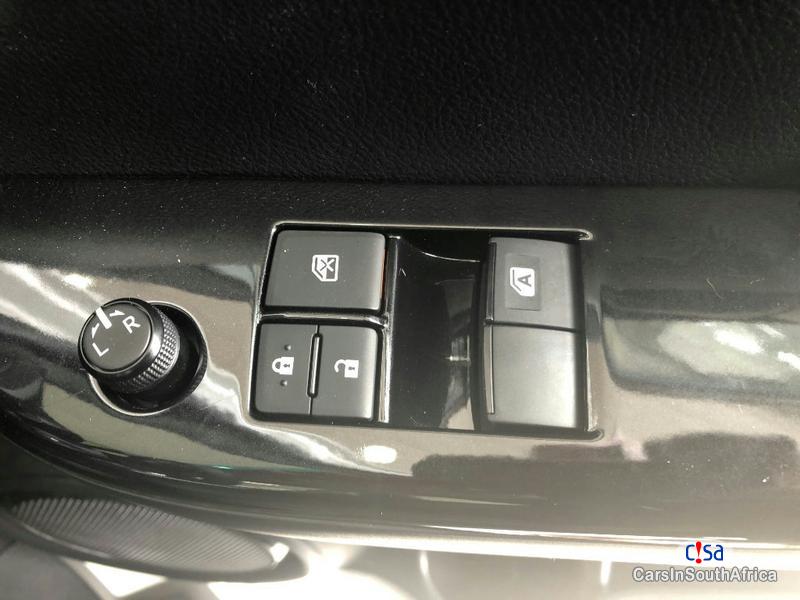 Toyota Hilux Manual 2020 - image 5