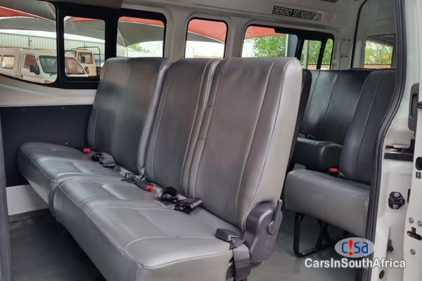 Nissan NV350 2.5 16-Seat Impendulo Manual 2017 - image 4