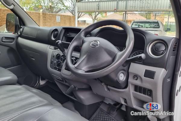 Nissan NV350 2.5 16-Seat Impendulo Manual 2017 - image 5