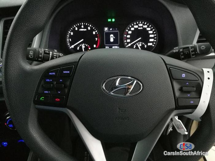 Hyundai Tucson Automatic 2016 - image 9
