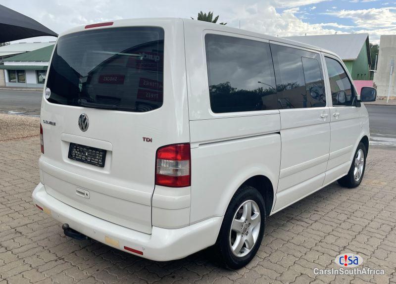 Pictures of Volkswagen Kombi Caravelle Manual 2008