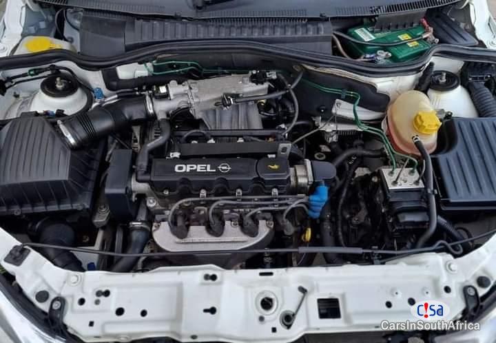 Opel Corsa Manual 2007 - image 8