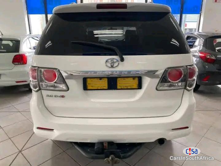 Toyota Fortuner Manual 2015 - image 3