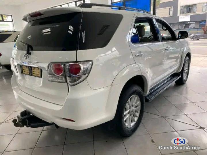 Toyota Fortuner Manual 2015 - image 4