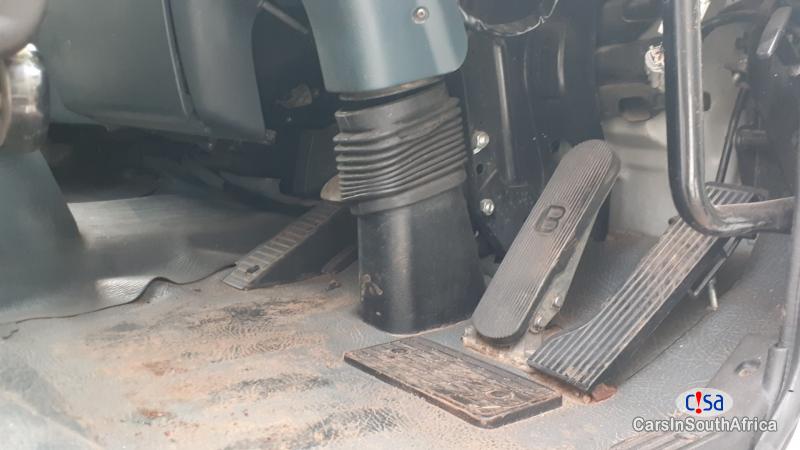 Nissan Other 5.2 Manual 2012 - image 12