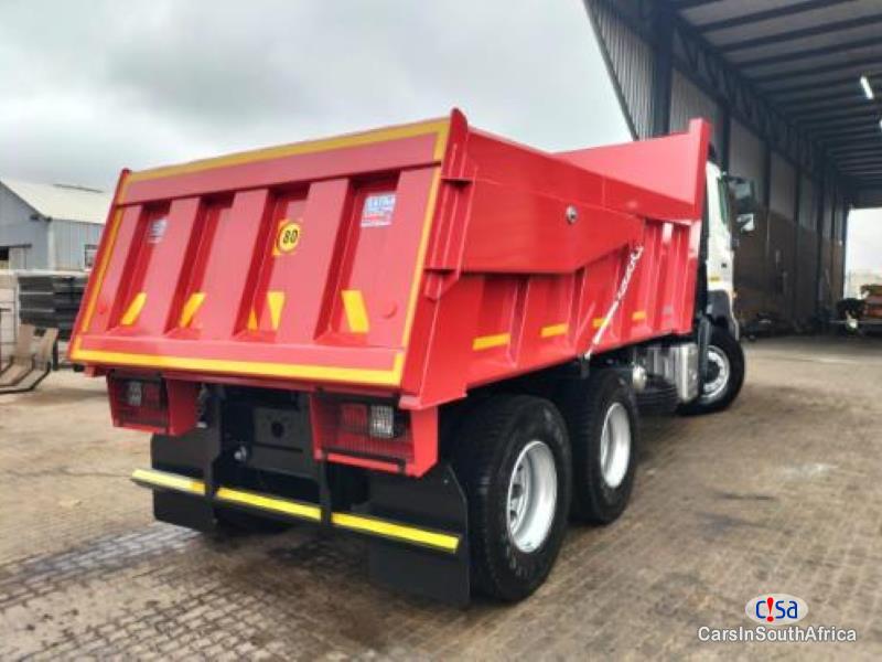 Toyota 5.2 Automatic 2022 - image 3