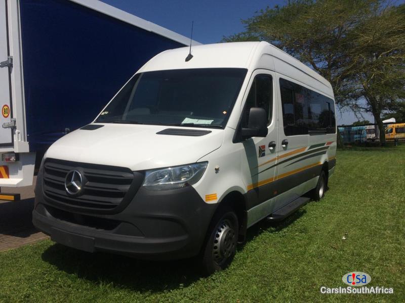 Mercedes Benz 2.2 Manual 2020 - image 2