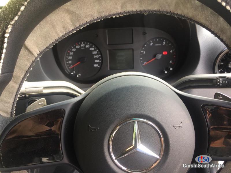 Mercedes Benz 2.2 Manual 2020 - image 5