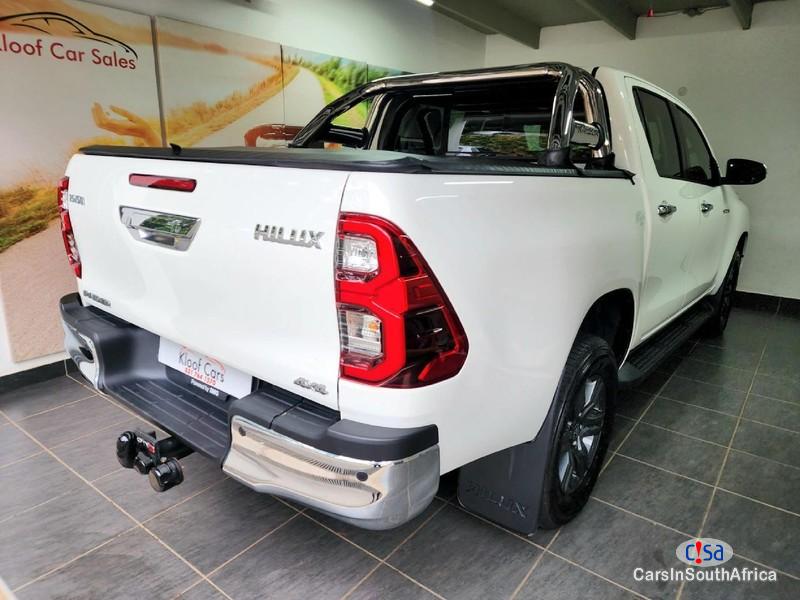 Toyota Hilux Automatic 2023 - image 9